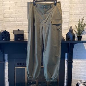 Green jogger pants SHEIN size L